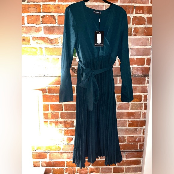NWT size 8 emerald green dress - Picture 2 of 4